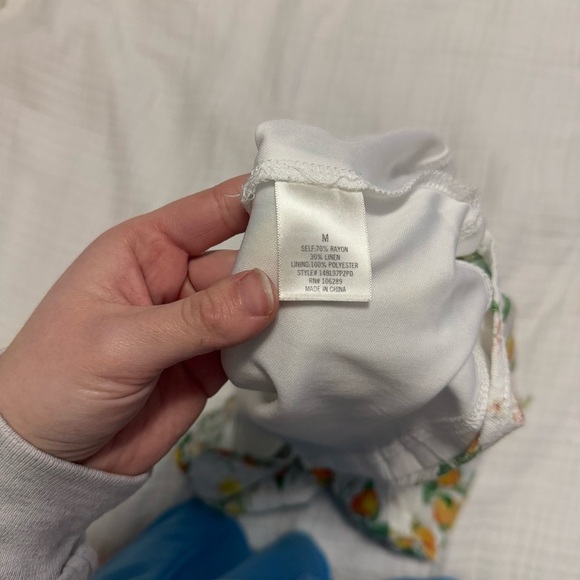 3/$20⚡️ Francesca’s Blue Rain Fruit Orange Mini Skirt with Side Slit - Picture 3 of 15